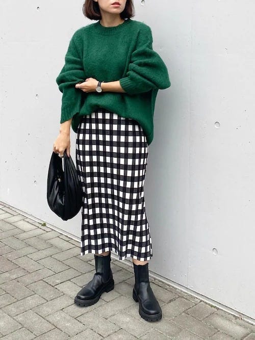 グリーンニット
