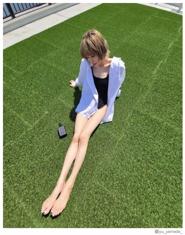 山田優、美脚ショット披露 “片足1分”マッサージ方法に反響