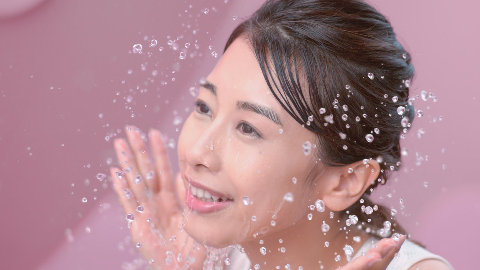 加藤綾子 気持ちよすぎるすっぴん を初披露 ダイナミックな洗顔でさっぱり モデルプレス 加藤綾子 気持ちよすぎるすっぴん を初披露 ダイナミックな洗顔でさっぱり モデルプレス