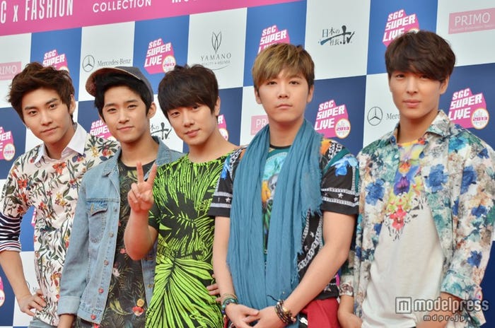 FTISLAND(左から)ソン・スンヒョン、イ・ジェジン、チェ・ミンファン、イ・ホンギ、チェ・ジョンフン