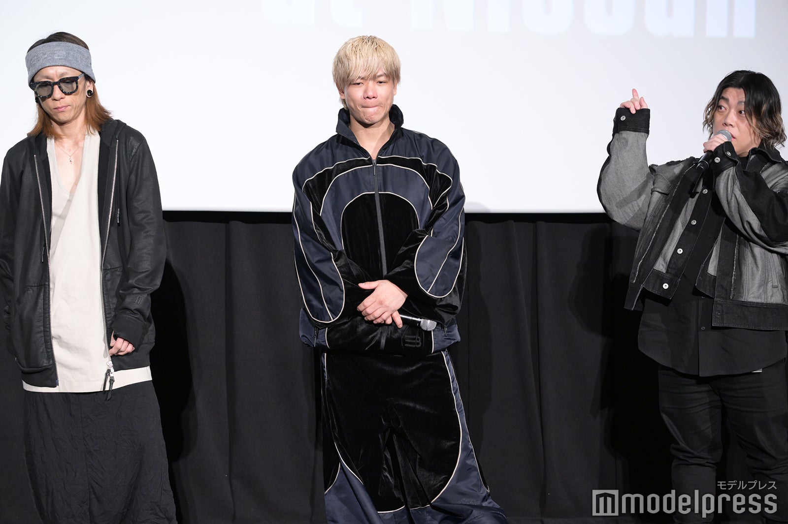 UVERworld クッション グッズ TAKUYA∞ 彰 誠果 信人 2025年最新】UVERworldクッションの人気アイテム - メルカリ