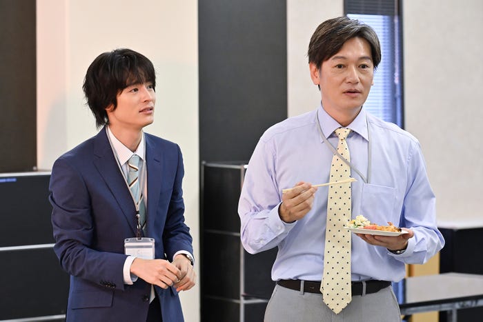 塩野瑛久、井浦新「無能の鷹」最終話(C)テレビ朝日
