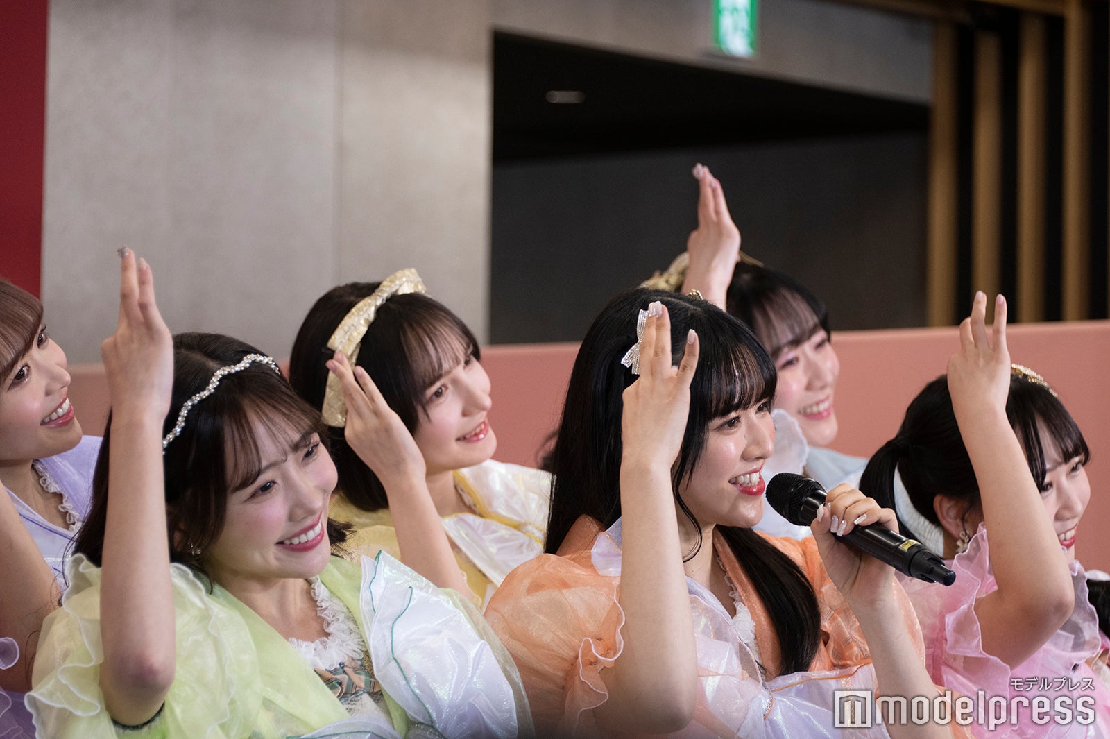 FRUITS ZIPPER（C）モデルプレス