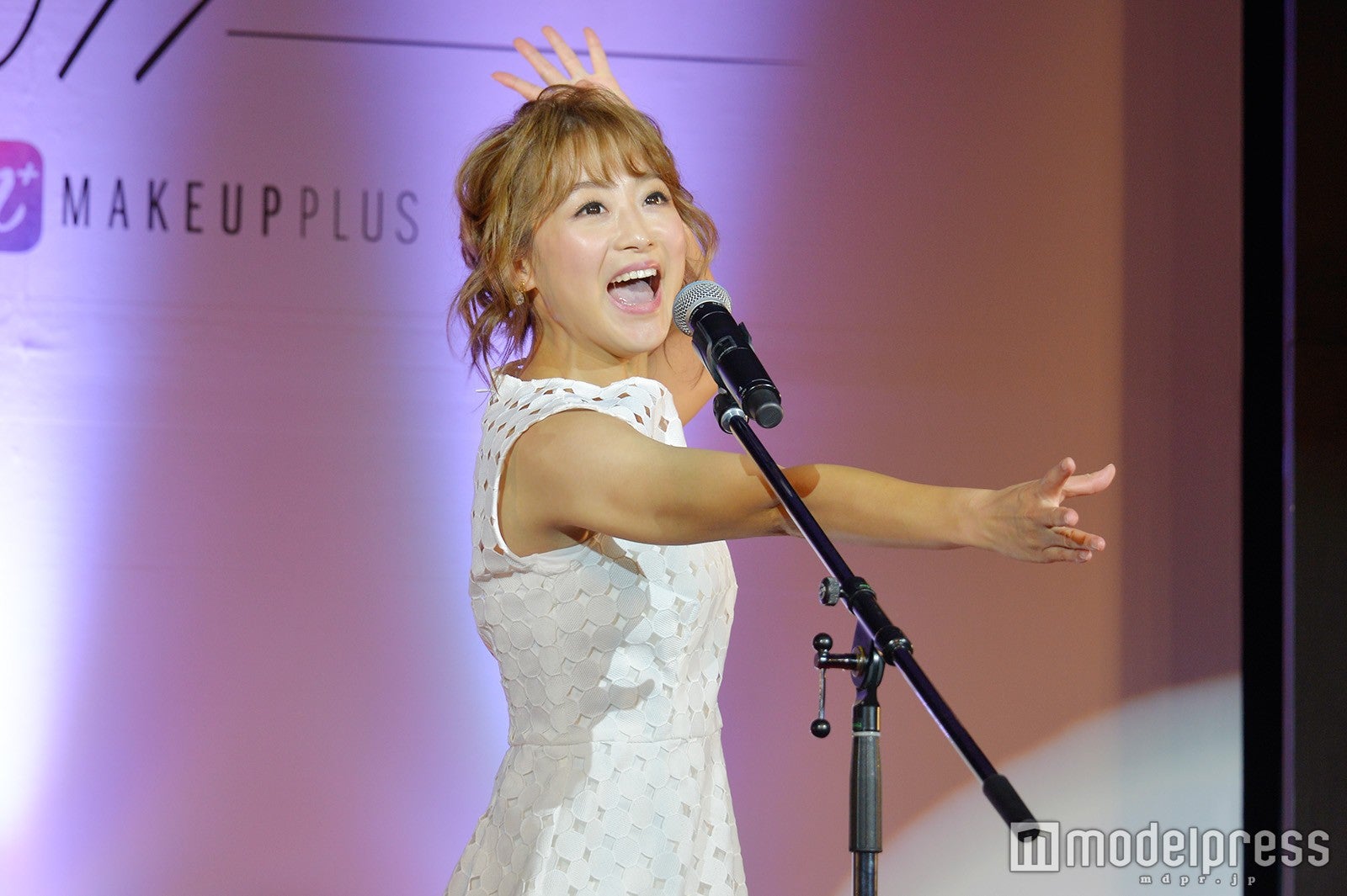 鈴木奈々（C）モデルプレス