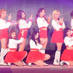 「美女揃い」と話題のMOMOLAND(モモランド)、中毒曲「Bboom Bboom」「BAAM」に女子熱狂<GirlsAward 2018 A/W>