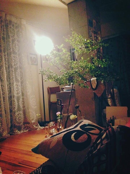 カーテンや間接照明にもセンスが光る