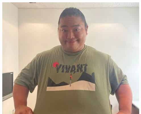 「VIVANT」出演で話題・富栄ドラム、幼少期ショット公開「笑顔が変わらない」「貴重な写真」の声