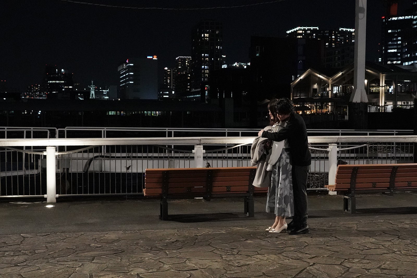 樋口日奈、松本怜生「トーキョーカモフラージュアワー」第9話（C）ABC