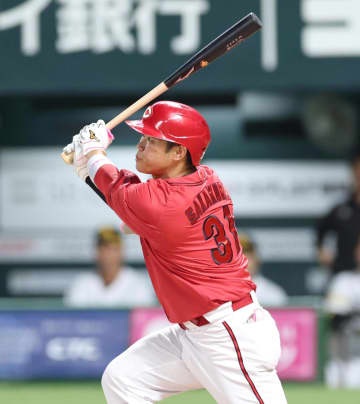 広島・坂倉がOP戦2号3ラン 13戦ぶりの一発を右中間へ運ぶ