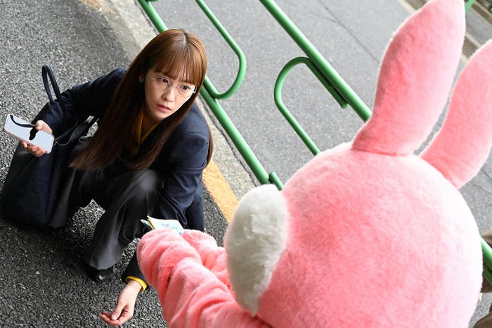 川栄李奈「ダメマネ! -ダメなタレント、マネジメントしますー」第1話(C)日本テレビ