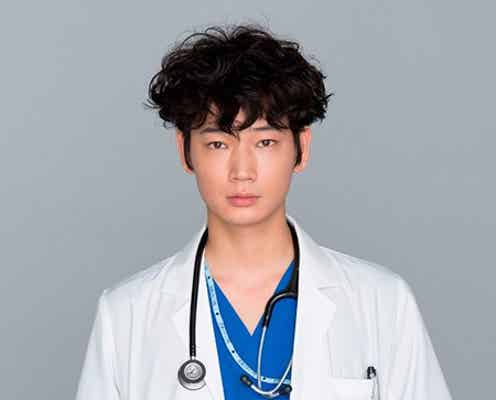 綾野剛、連ドラ単独初主演で医者&ピアニストに 人気コミックを実写化