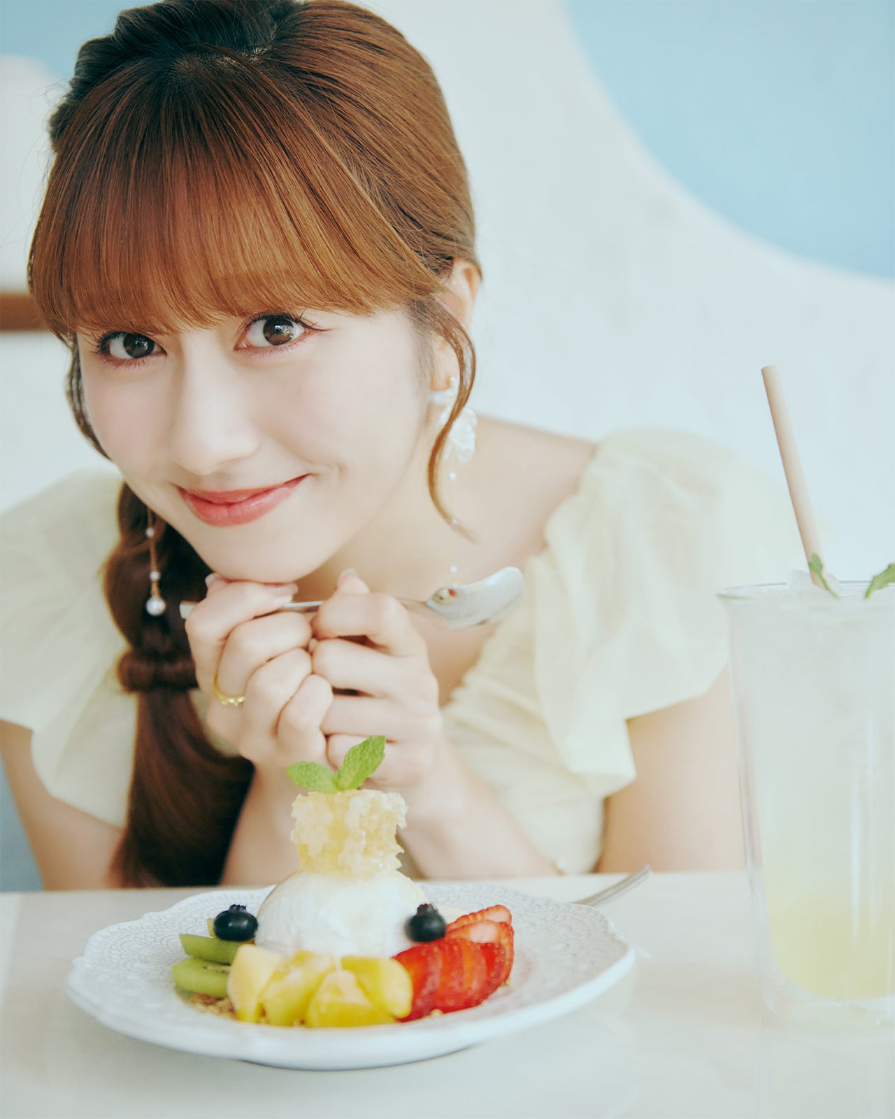 佐々木彩夏 1st写真集 「ぺろり」& Yogurt／東京