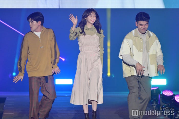 有輝、秋山理湖さん、卓也「TGC CAMPUS STAGE」より(C)モデルプレス