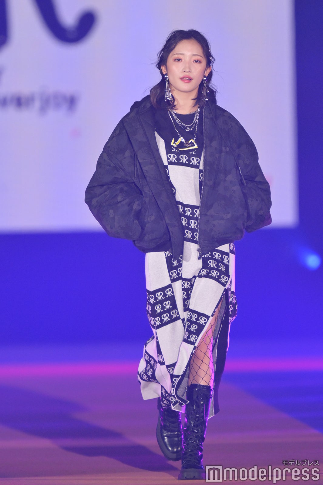 （C）モデルプレス