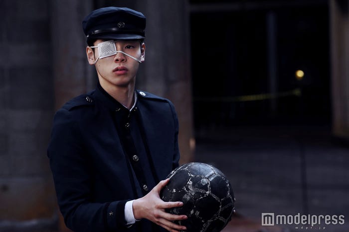 注目の人物 眼帯の下の素顔は 爽やかからキワモノまで変幻自在のイケメン 柾木玲弥 モデルプレス 注目の人物 眼帯の下の素顔は 爽やかからキワモノまで変幻自在のイケメン 柾木玲弥 モデルプレス