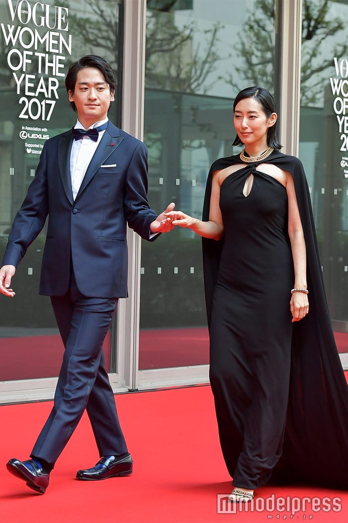 ダイキ、木村多江もきちんとエスコート (C)モデルプレス