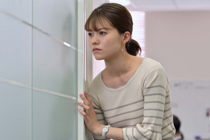 志田彩良「ホスト相続しちゃいました」第8話より(C)カンテレ