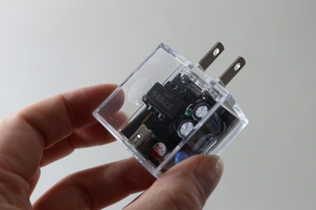 ダイソーのUSB
