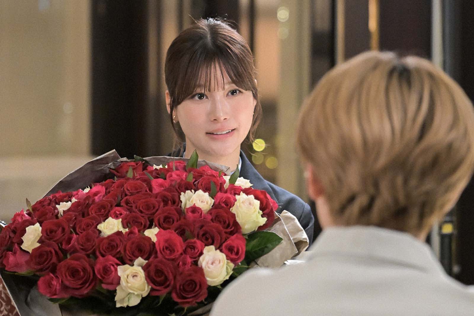 生見愛瑠「くるり～誰が私と恋をした？～」第2話より（C）TBS