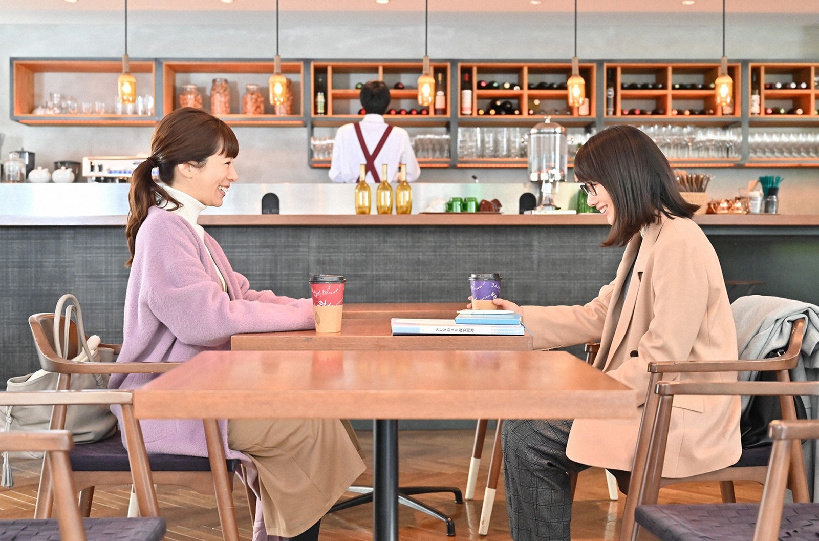 桜井ユキ、波瑠／「G線上のあなたと私」第9話より（C）TBS