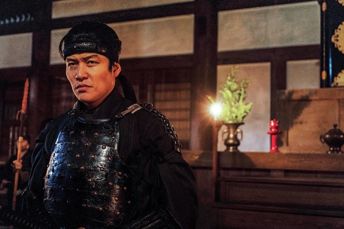 鈴木亮平（C）2021 「燃えよ剣」製作委員会