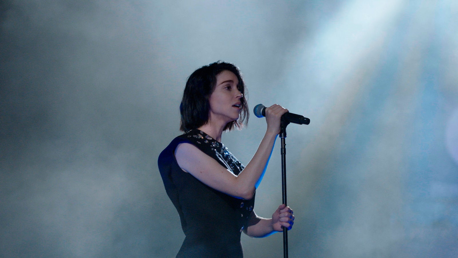 St.Vincent（C）2023 A LIST MEDIA ENTERTAINMENT, INC.