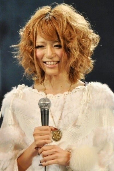 松岡里枝、「Ank Rouge」でアパレル業界の新人賞受賞