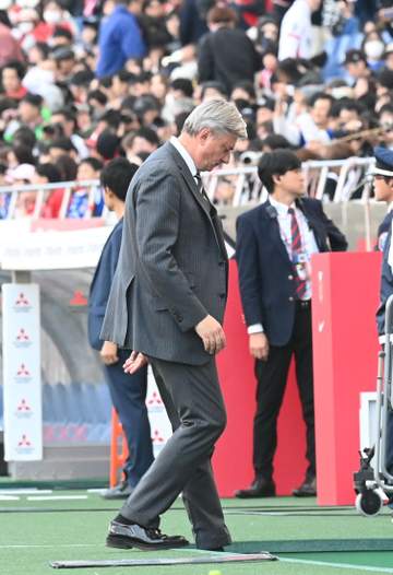 泥沼7連敗の浦和・スコルジャ監督「本日は決定力が足りなかった」チャンス多数も勝ち越せず 勝利から遠ざかり「理由にはメンタルの面もある」