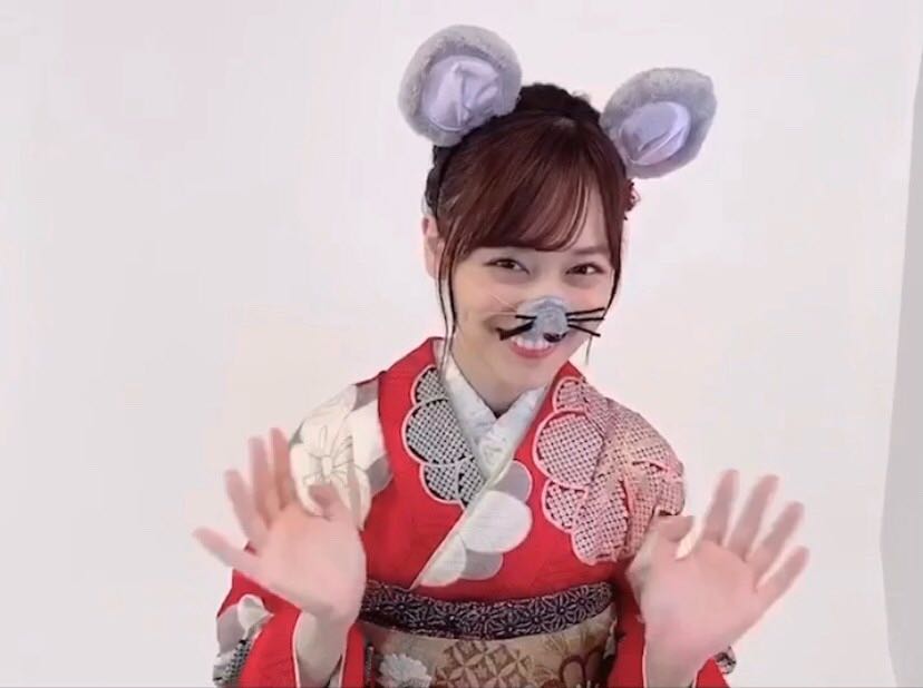 “ネズミ”になった山下美月（提供写真）