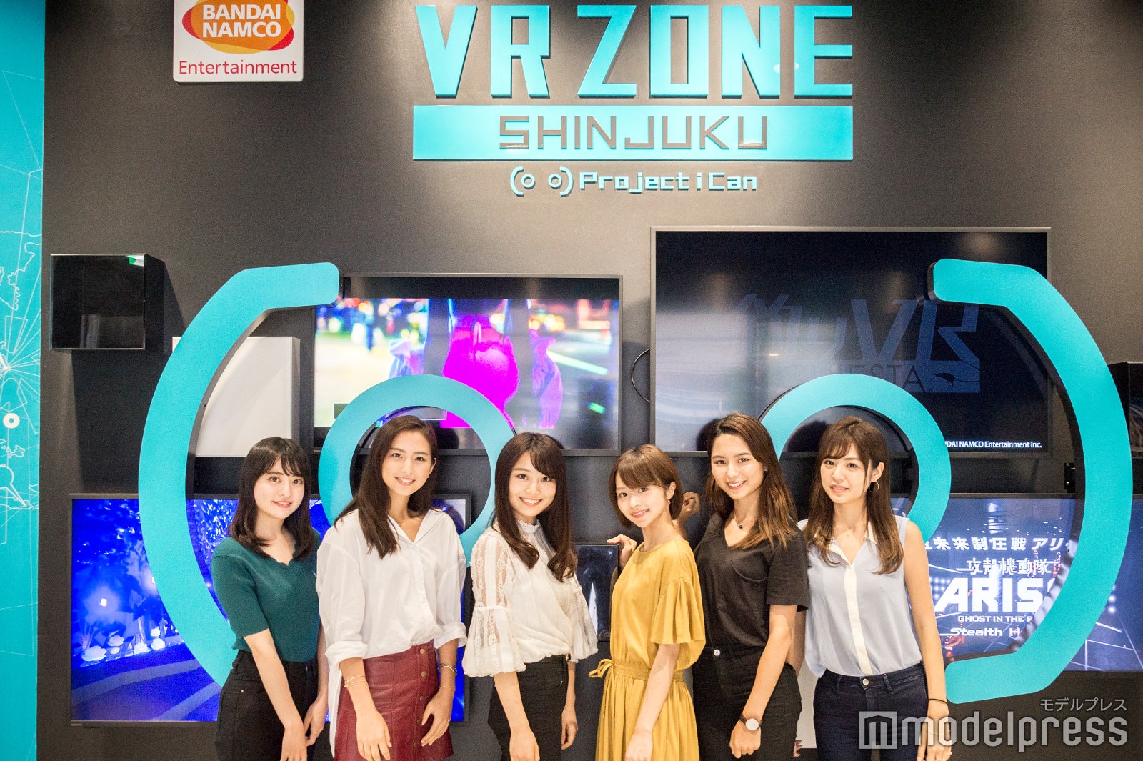 （左から）末吉瞳さん、田本詩織さん、篭嶋佑実さん、荒谷柚風さん、ヴァッツ美良さん、齊藤紫帆さん（C）モデルプレス