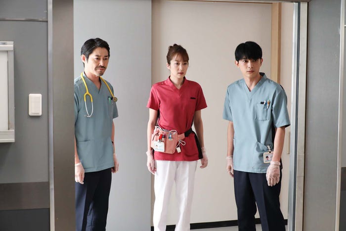 安田顕、高梨臨、吉沢亮「PICU 小児集中治療室」最終話より(C)フジテレビ