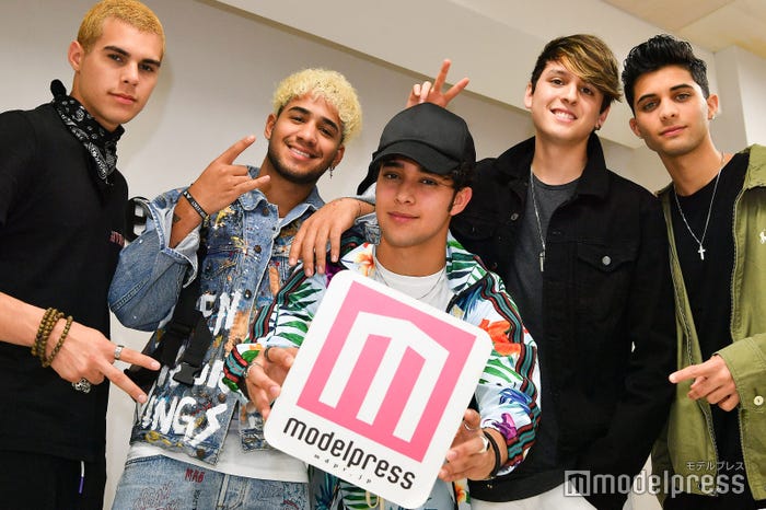 CNCO(左から:サブディエル、リチャード、ジョエル、クリストファー、エリック) (C)モデルプレス