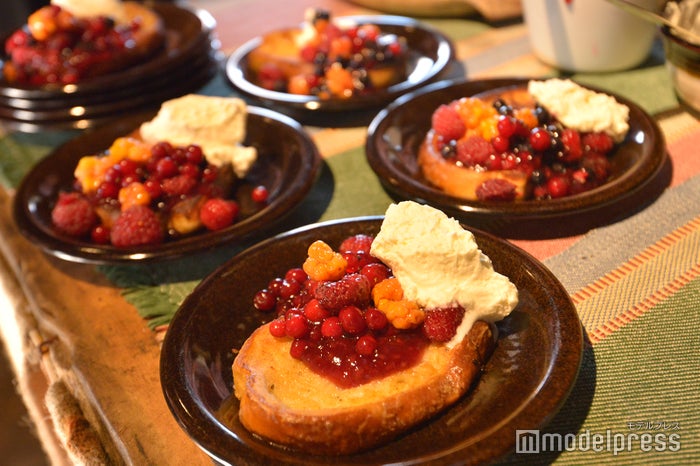 ベリーたっぷりのデザートも （C）ビューティーガール