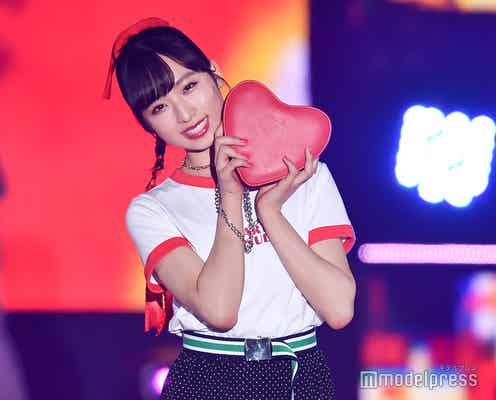 AKB48小栗有以、真っ赤なリボンゆれるキュートランウェイ<GirlsAward 2019 SPRING/SUMMER>