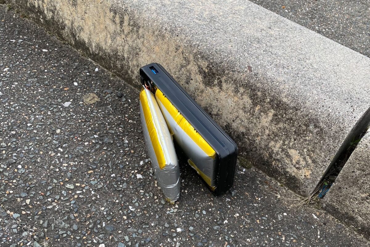 膨らんで危険なモバイルバッテリー