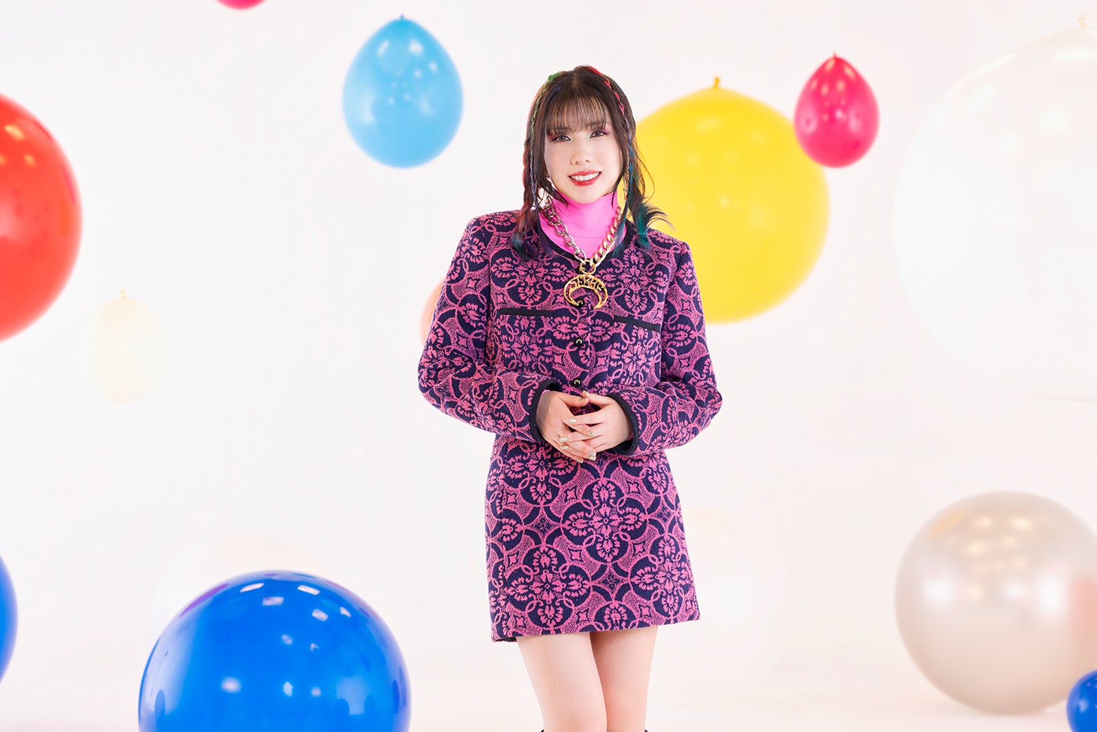 仲里依紗、WOWOWオリジナル「WHO I AM」新シリーズのナビゲーター就任「未来社会に貢献できるよう発信をしていきたい」