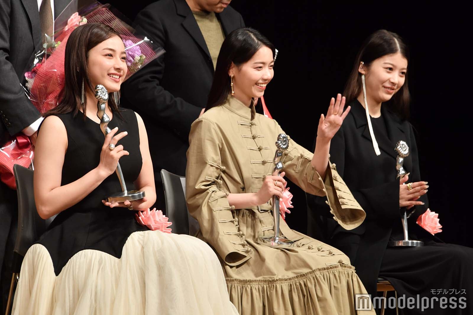 平祐奈、西野七瀬、馬場ふみか （C）モデルプレス