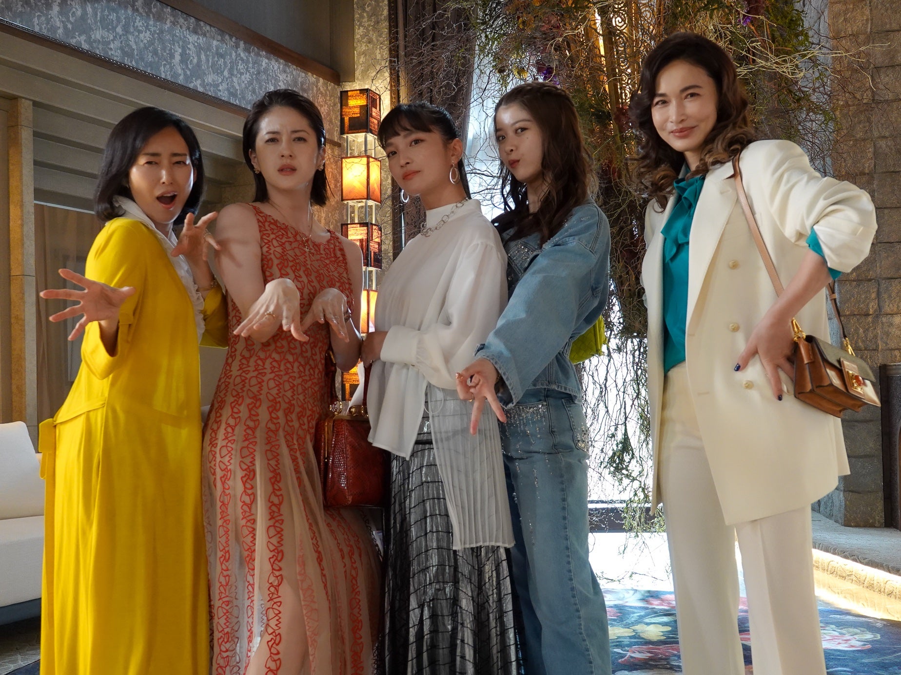 「やんごとなき一族」最終回 マダムキリコ（長谷川京子）ら豪華集結で“救世主”に「強い」「まぶしい」の声