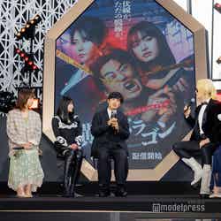 （左から）橋本和明氏、門脇麦、真木よう子、劇団ひとり、ROLAND、森香澄（C）モデルプレス