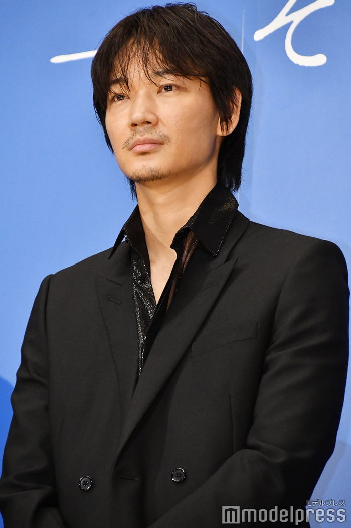 綾野剛(C)モデルプレス