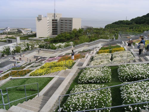 西日本最大級の植物館も！淡路島で自然を楽しむスポット「淡路夢舞台」をチェック