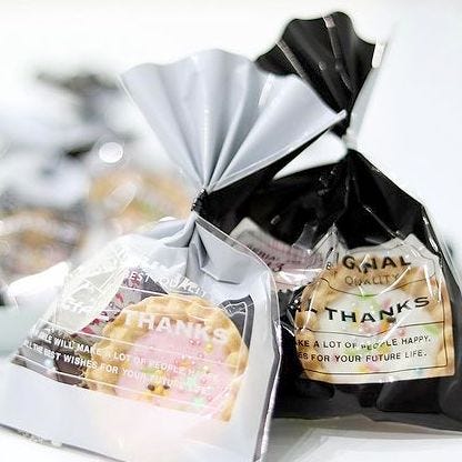 市販のお菓子をセンスよくラッピング 簡単 おしゃれな包み方アイデア モデルプレス 市販のお菓子をセンスよくラッピング 簡単 おしゃれな包み方アイデア モデルプレス