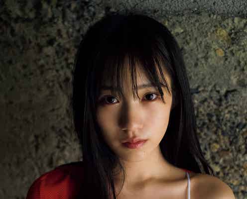 “48史上最高ボディ”NMB48横野すみれ、美バストのぞく妖艶水着