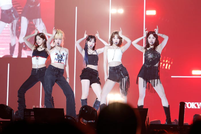 LE SSERAFIM(C)マイナビ TOKYO GIRLS COLLECTION 2023 AUTUMN/WINTER