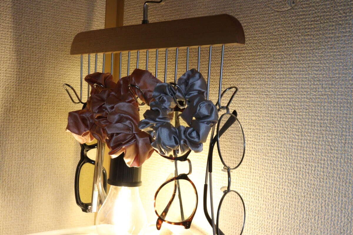 ダイソー 木製ベルトハンガー ダイソーの木製ベルトハンガーの使用例