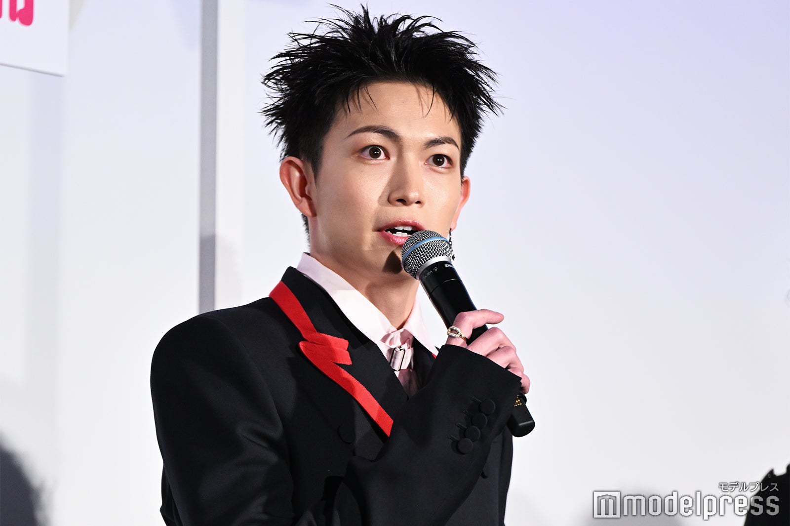 綱啓永（C）モデルプレス