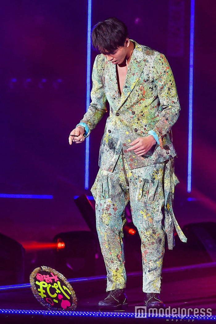 (C)モデルプレス