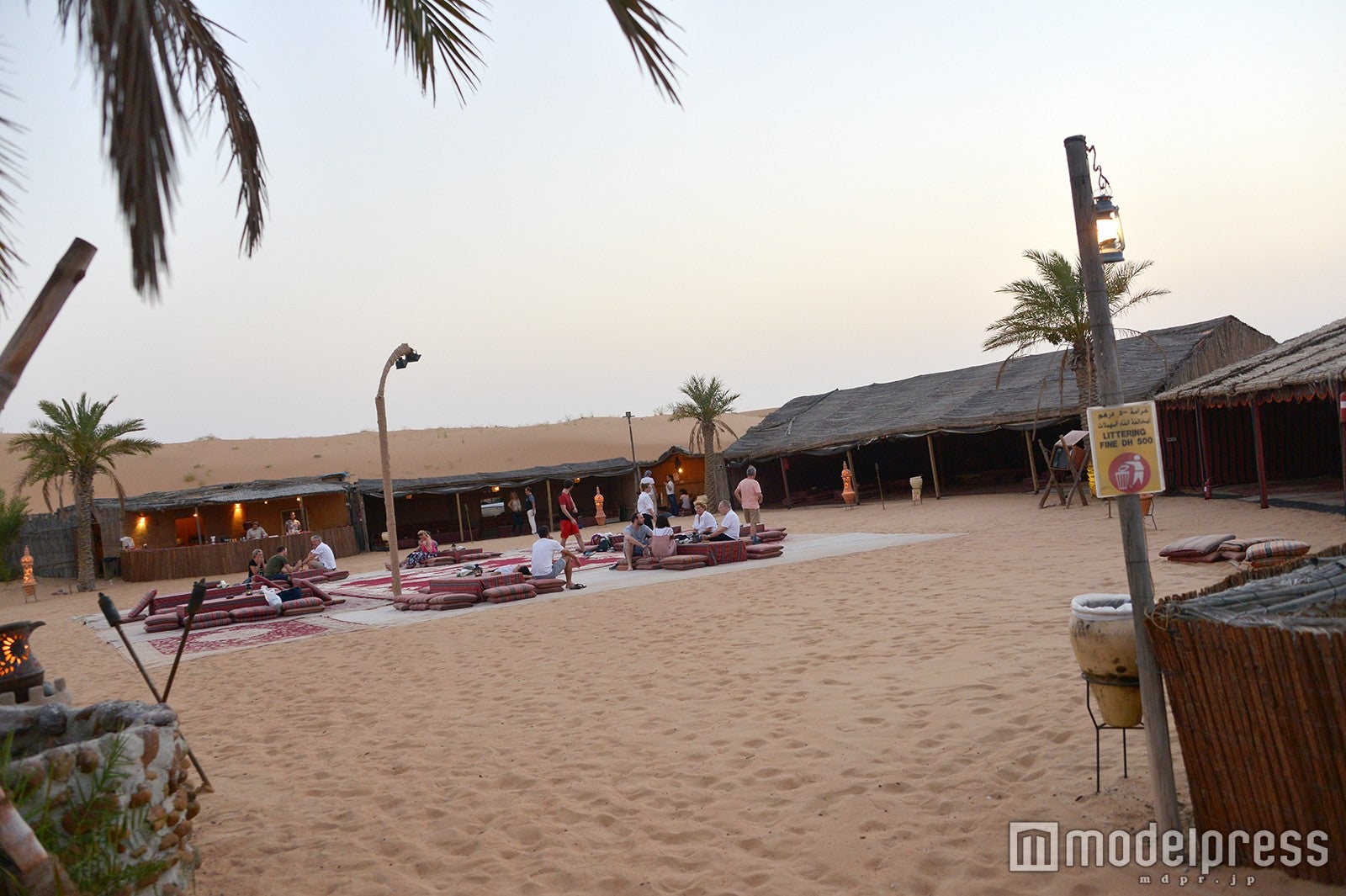 アラビックなBBQ会場（C）モデルプレス