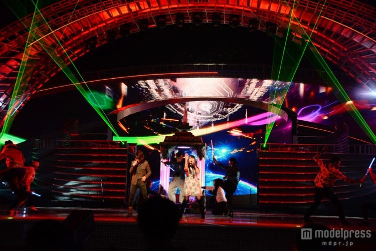 画像2 7 T M Revolution 水樹奈々が熱唱 圧巻の光とcg演出でスペシャルコラボ再び 紅白リハ初日 モデルプレス 画像2 7 T M Revolution 水樹奈々が熱唱 圧巻の光とcg演出でスペシャルコラボ再び 紅白リハ初日 モデルプレス