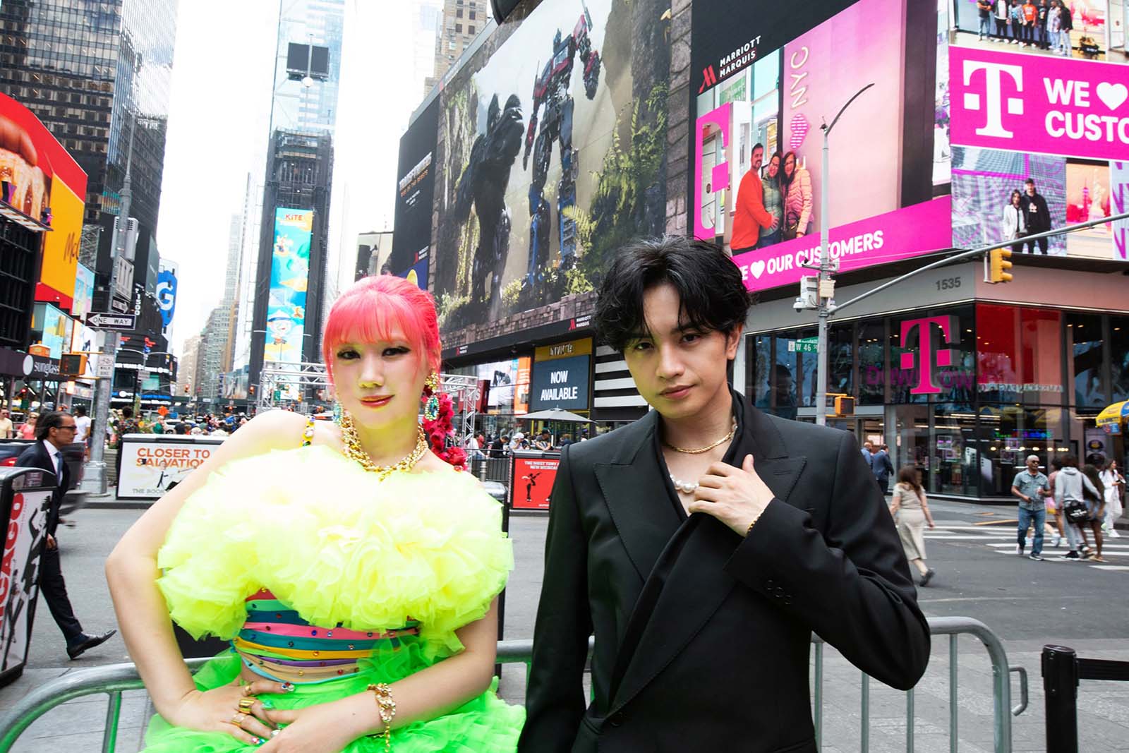 仲里依紗、中島健人（提供写真）